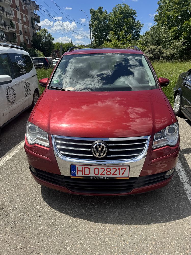Vand  wolkswagen Touran 1.9 tdi blumotion 2009 7 locuri