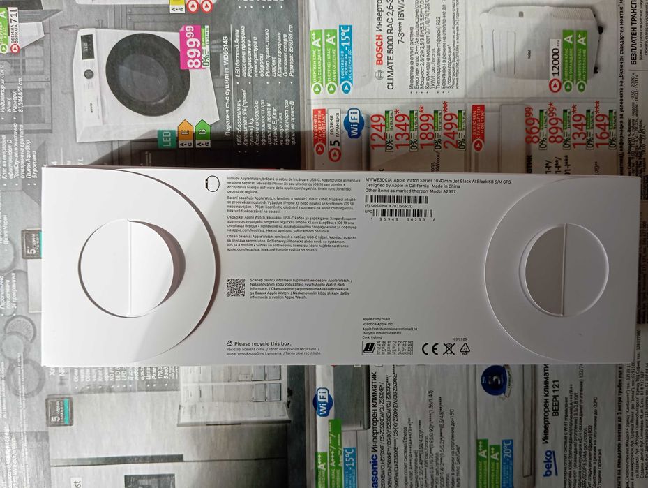 Продавам смарт часовник "Apple Watch Series 10 42mm.