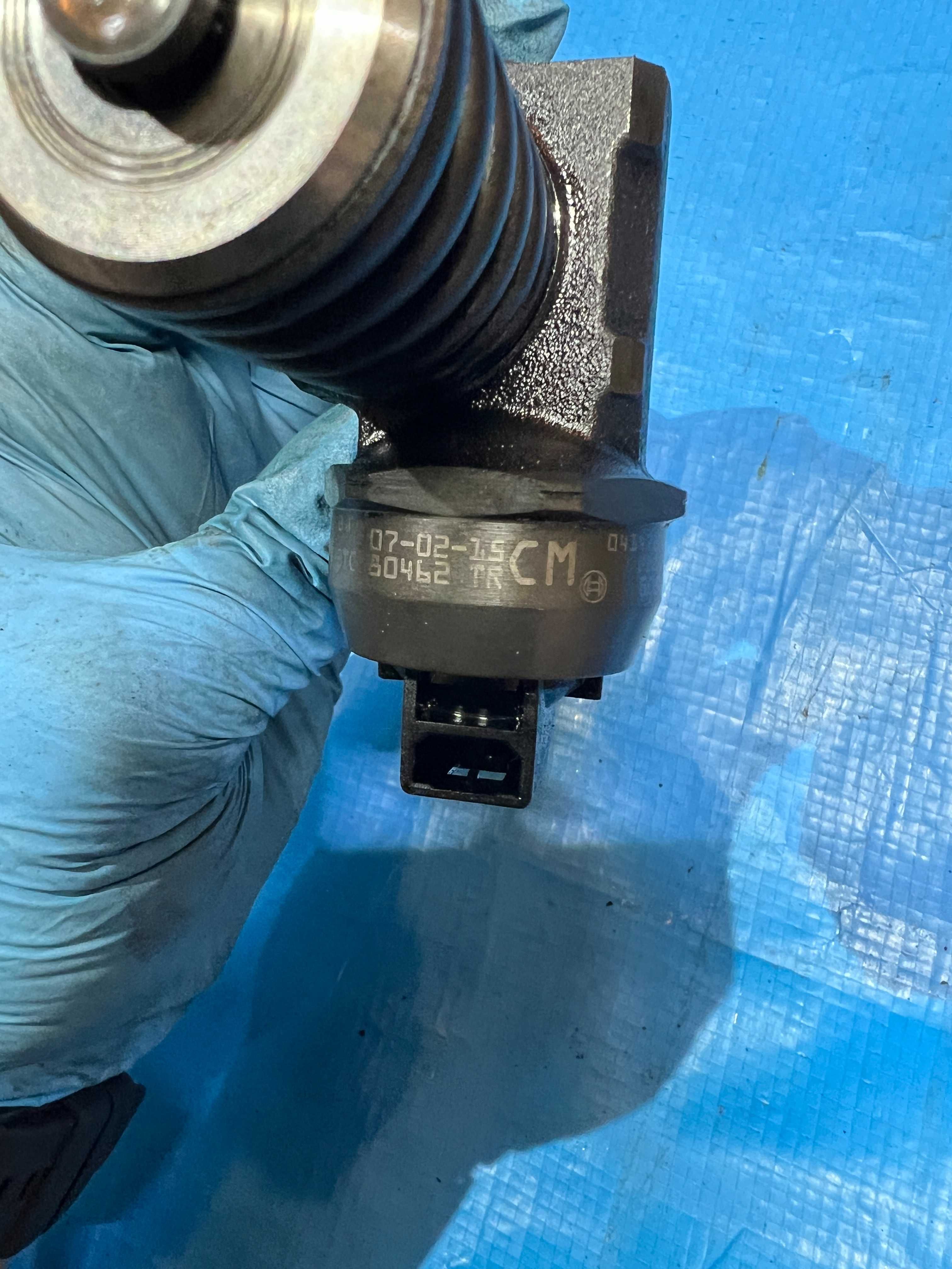 1Помпа Дюза Ауди Шкода 2.0 ТДИ 140 кс VW Audi Skoda Seat 2.0 TDI 140hp