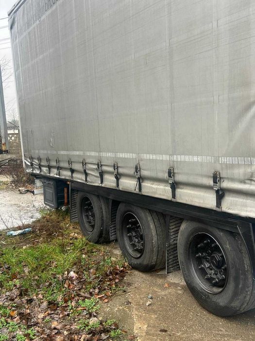 Vând semiremorcă Krone fabricație 2013 revizie totală 4500€