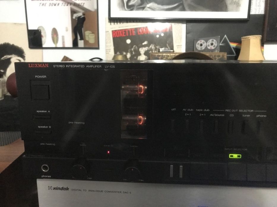 Amplificator Luxman LV 105/Lampi