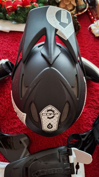 Vand echipament Downhill Freeride Enduro Alpine Stars  Sixsixone