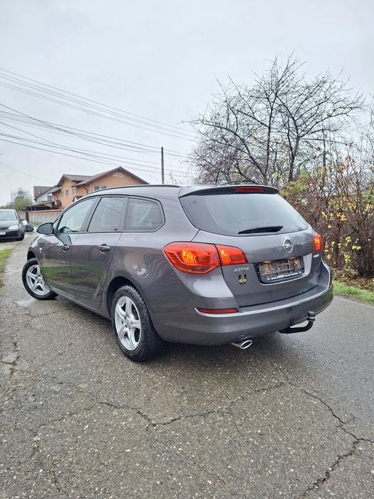 Opel astra j 2.0 165 cp