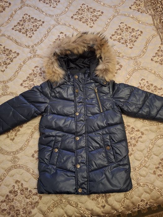 Продам новую зимнюю куртку на мальчика(размер не подошёл)рост 102 см