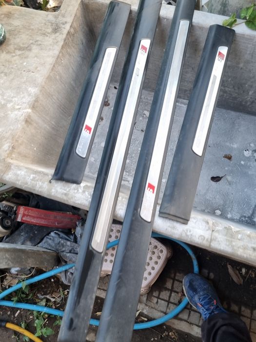 Лайсни  за праговете S line за Ауди А6 Ц6 4Ф комби 2007г