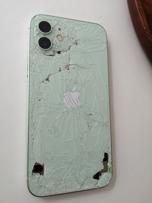 Carcasa Sparta Apple iphone 12 & 13 Defect Display Spart