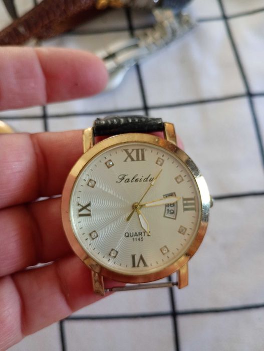 Ceasuri diferite mărci,am mult mai multe decât cele din poze