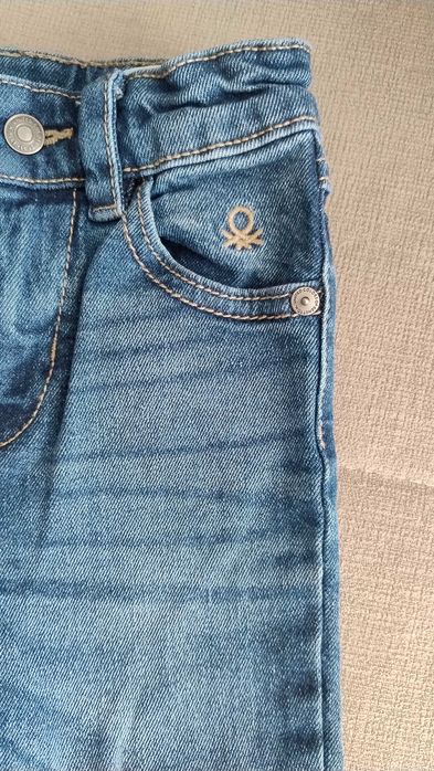 Детски дънки, жилетка и панталон размер 86