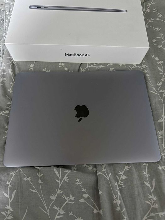 MacBook air m1 8/256