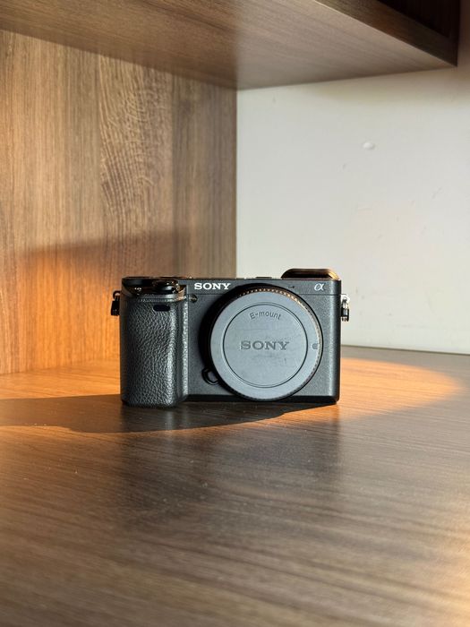 Sony a6400 + Sigma 18-50 f/2.8 DC DN