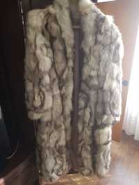 Продавам палто от сребърна лисица