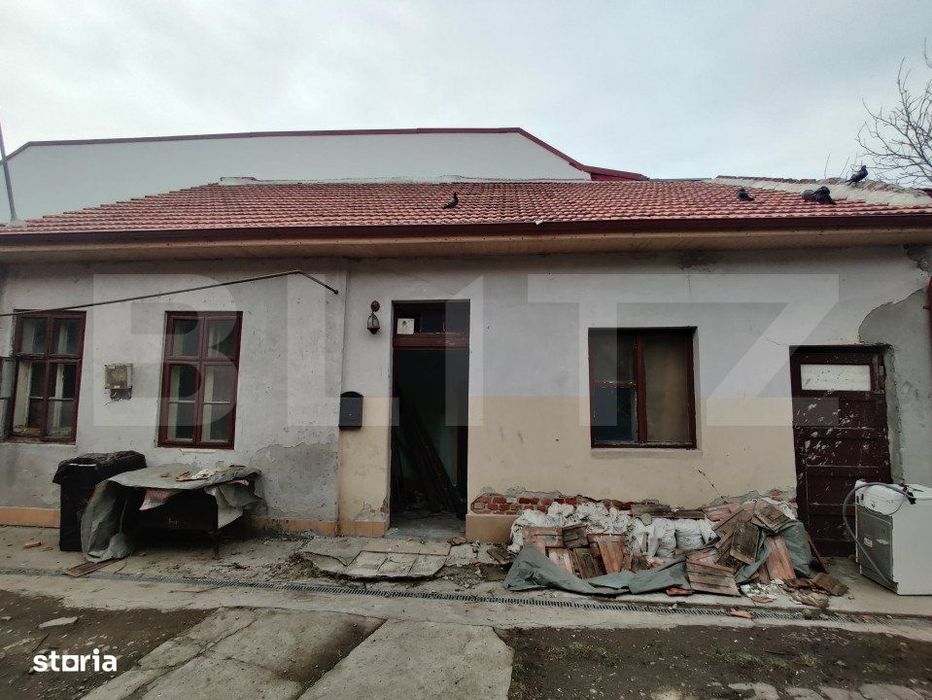 Investitie-Casa renovabila, 2 camere, 39 mp, teren 82 mp, zona central
