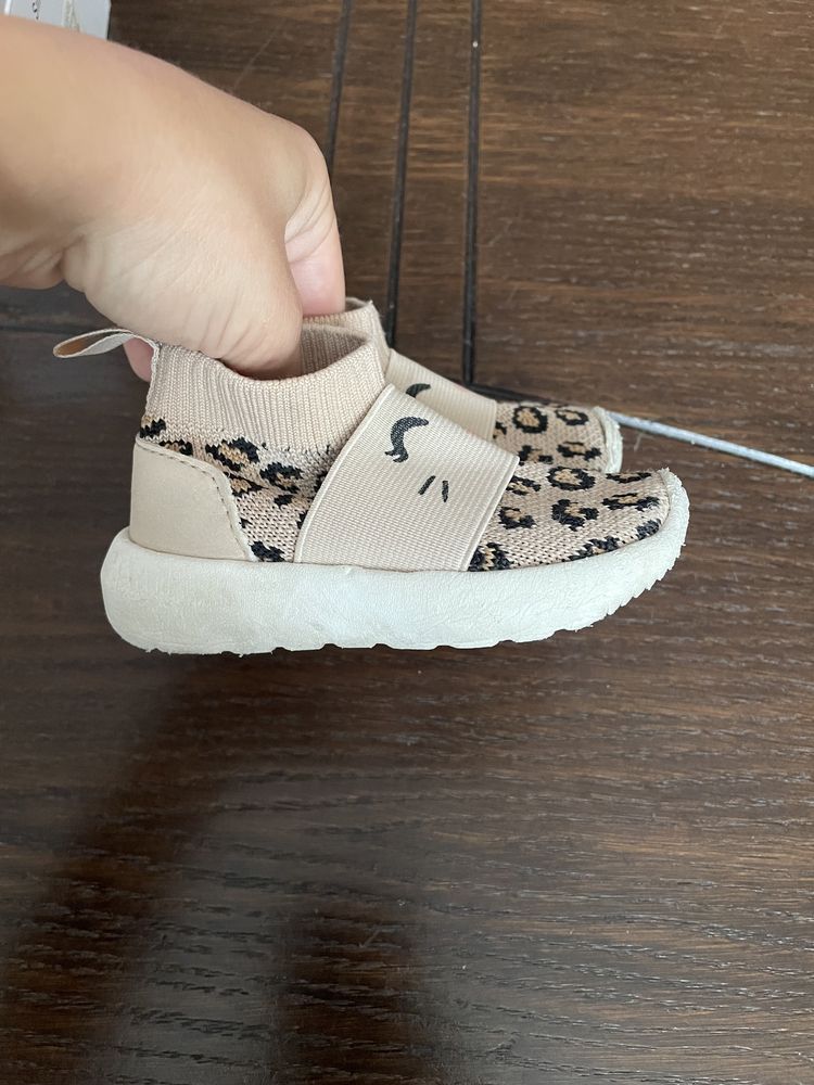 Бебешки обувки Adidas, Ponki, HM