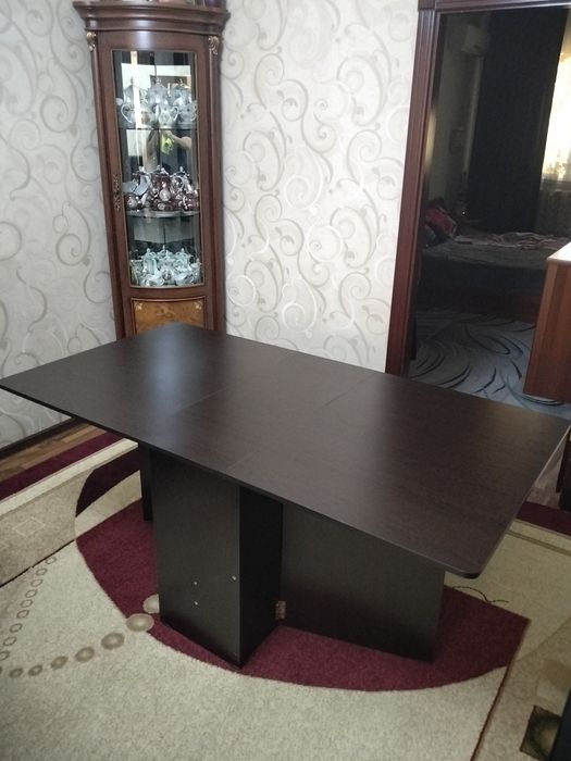 Продаëтья складной стол книжка