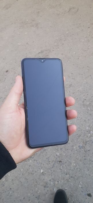 Samsung galaxy A 10 sotiladi