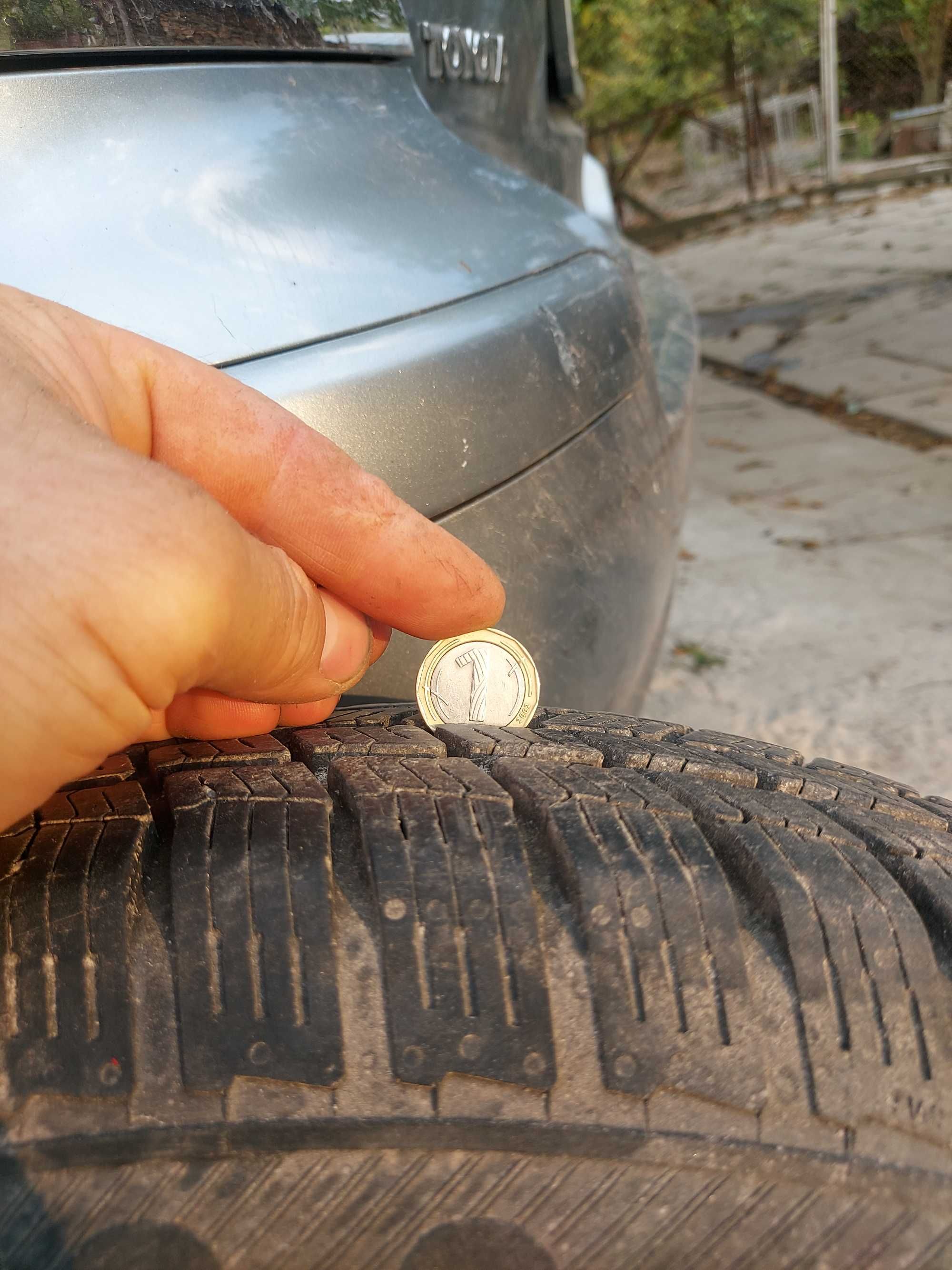 Продавам гуми 165/80-14 с джанти