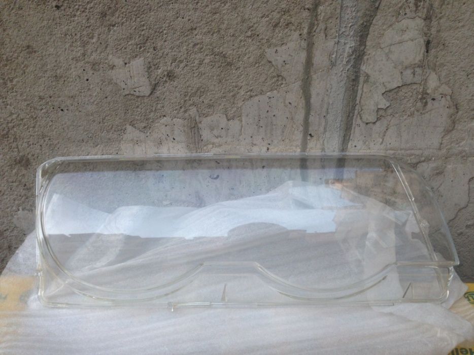 Стъкла за БМВ Е38 фарове ксенон BMW E38 xenon Хела Бош 730д фейс 740