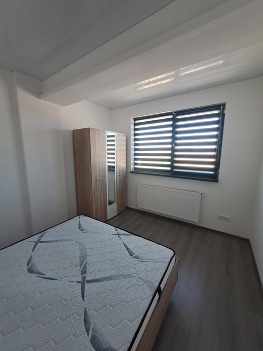 Închiriez apartament 3 camere