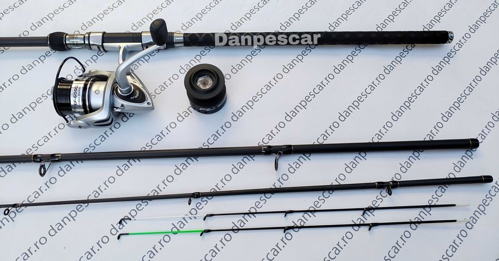 SET Feeder Lanseta extensibila de la 3.30m la 3.90m +Mulineta XF6000