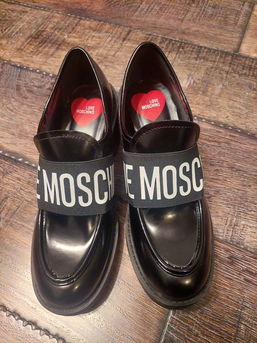Pantofi Love Moschino nr.37