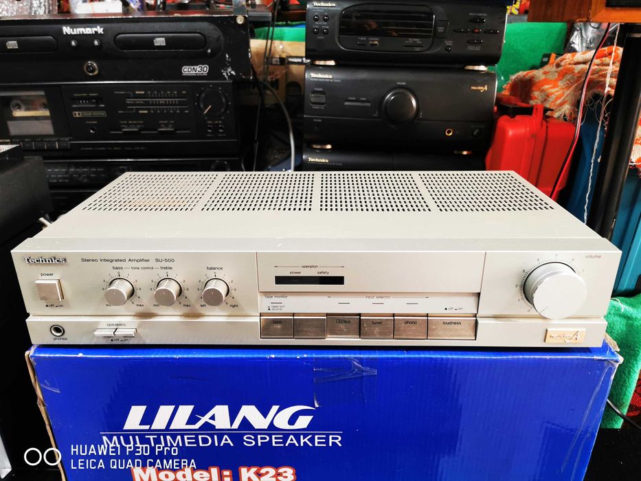Продавам Усилвател Technics SU-500
