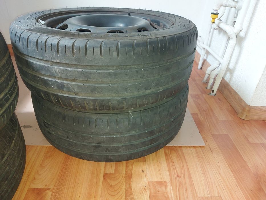 Vând 4 roți 5×100 R15