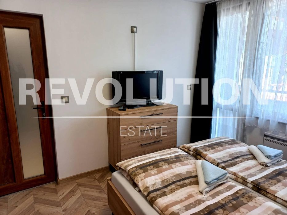 Дава се под наем Тристаен апартамент в Варна, Лятно кино Тракия - 110 кв.м за 1000 € - Снимка #8