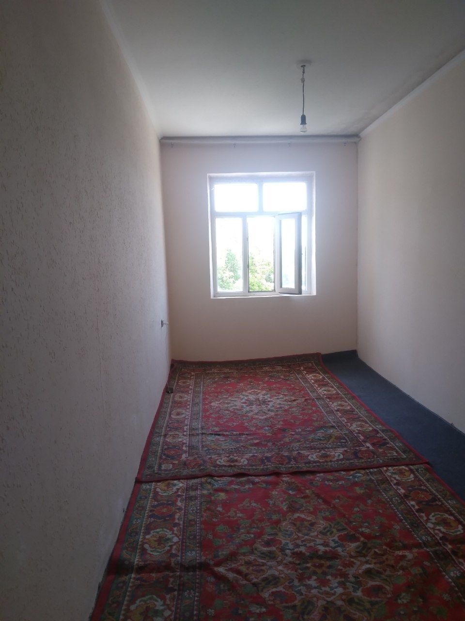 Продаётся Квартира 2х ком 4 этаж в Янгиюле на Артыкова