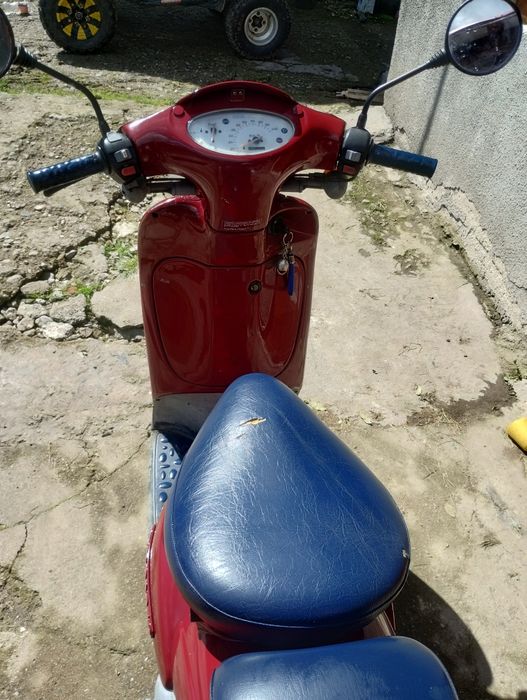 Vând scuter Scarabeo Aprilia