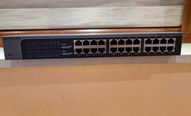 Суич Netgear ProSAFE FS728TP PoE