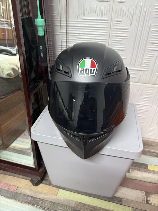 Чисто нова каска agv