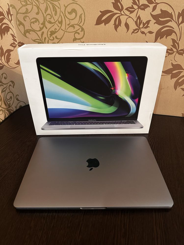 Macbook Pro 2022 M2