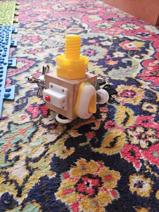 Развивающий кубик