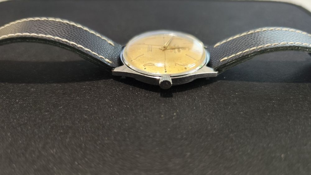 Atlantic worldmaster super de luxe, mecanism Eta 1113.