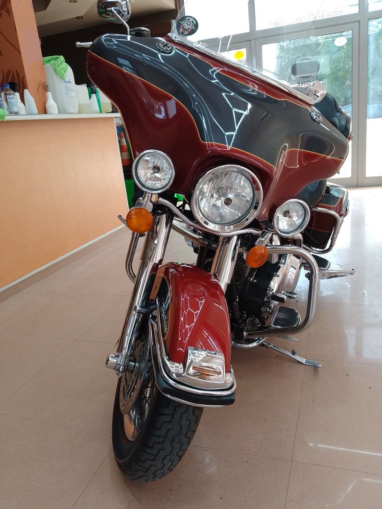 Harley Davidson FLHTCU Ultra Classic® Electra Glide®