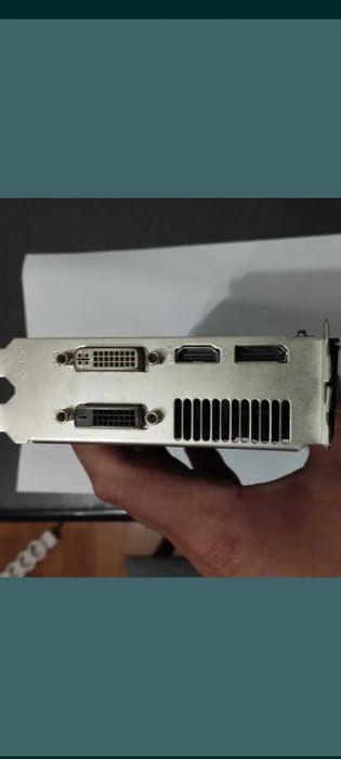 Placa video Sapphire Radeon HD7850 2gb ddr5