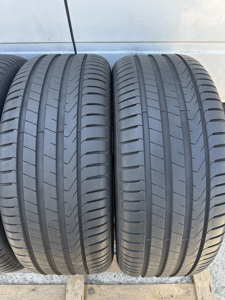 255/45/19 Pirelli dot22 RFT