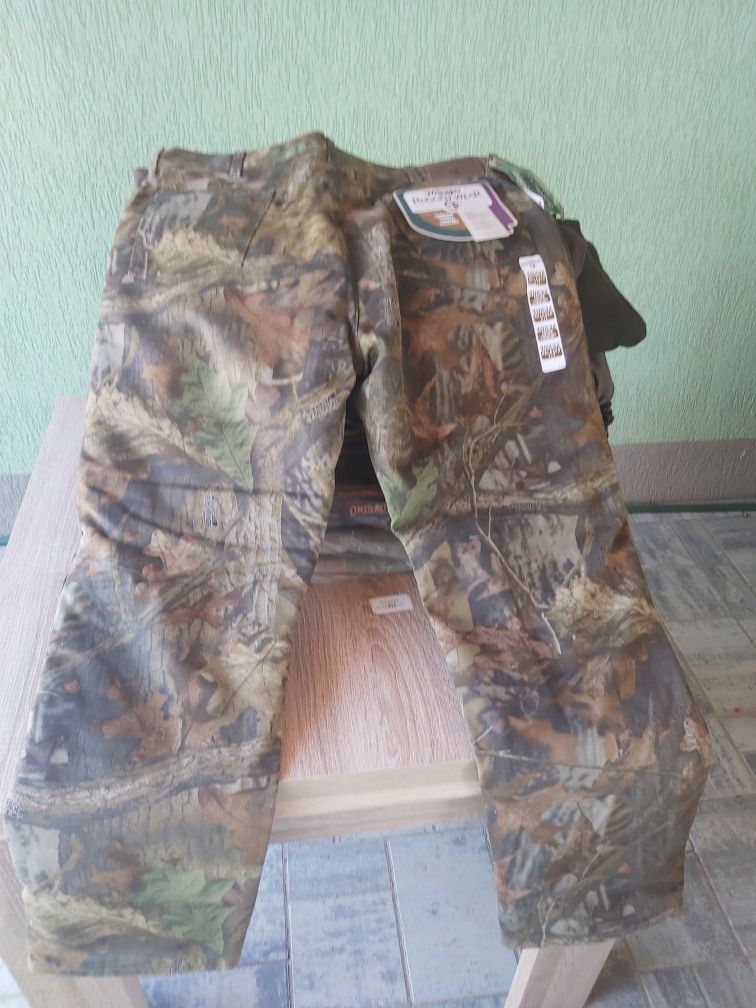 Vand pantaloni de vanaoare,pescuit Mossyoak