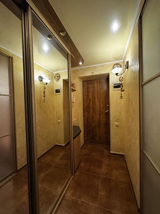 Продается 2-х комн.кв с пл 52 кв.м, 2/5 эт