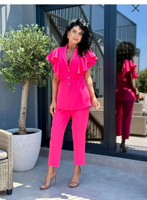 Costum elegant, Ramona Bădescu.