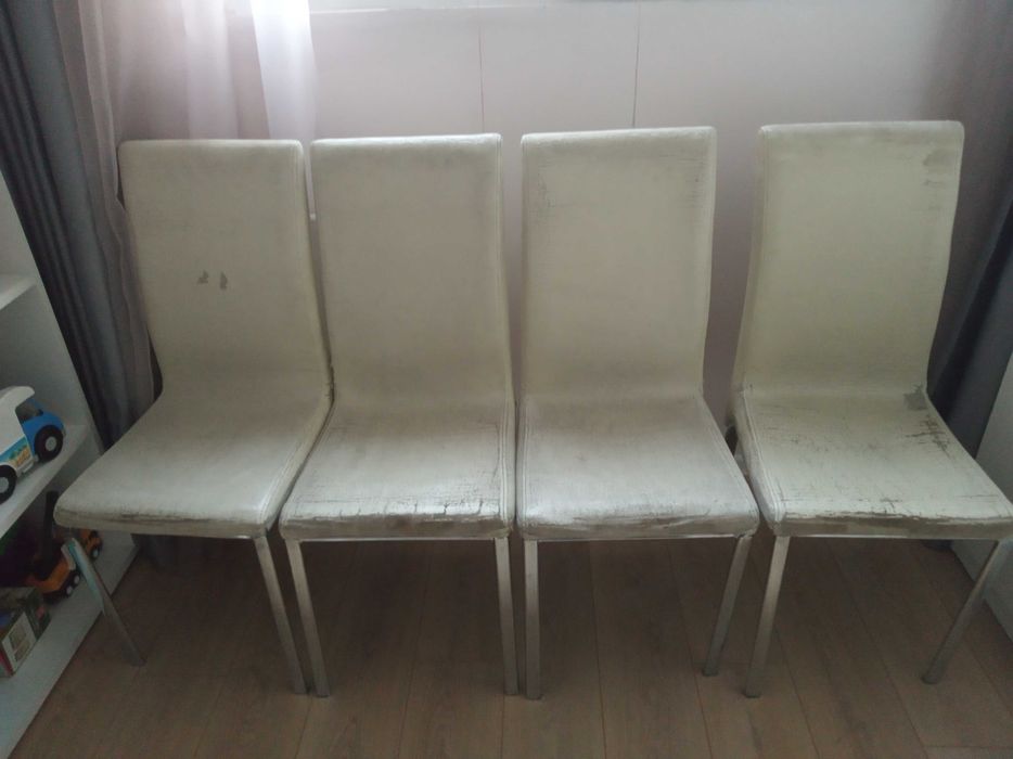 Подарявам 4 трапезни стола