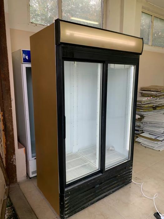 Продам холодильник / Двухдверный холодильник