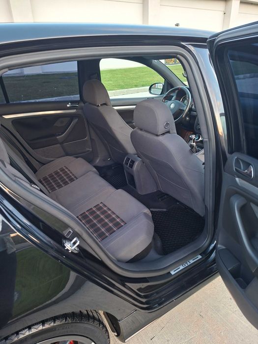 Vand sau schimb, Wolkswagen Golf 5 GTI - REVO- 350 CP