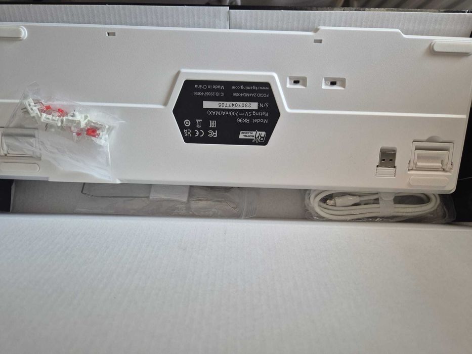Tastatura mecanica Royal Kludge RK96 Bluetooth/2.4Ghz/Wired