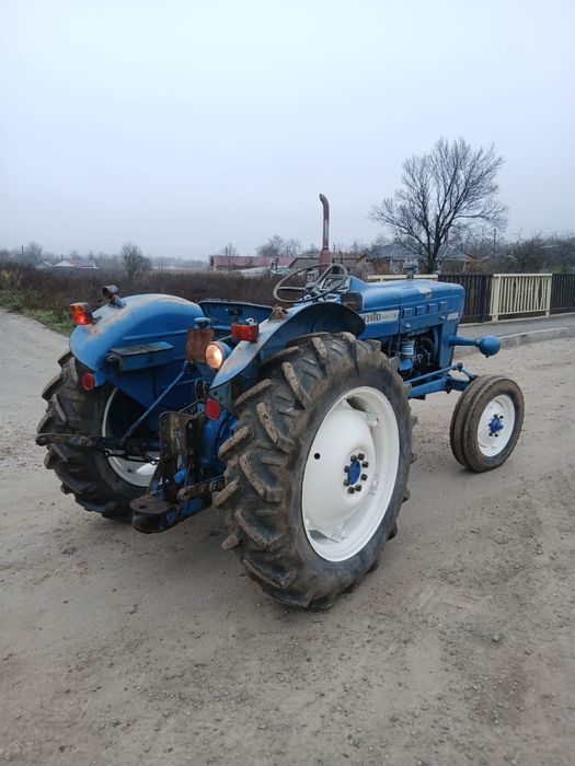 Tractor ford 2000(recent adus in tara)