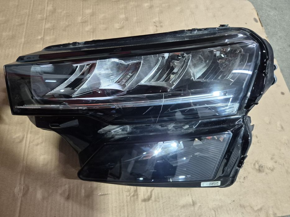 Ляв фар за SKODA Karoq NU7 57B941009 Шкода Кароя