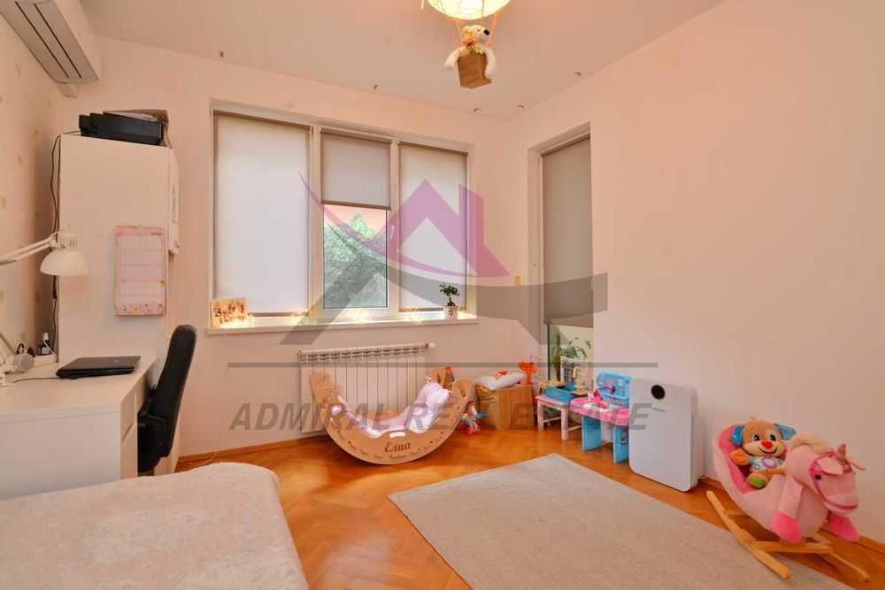 Продава се Тристаен апартамент в Варна, Възраждане 1 - 135 кв.м за 1912 €/кв.м - Снимка #7
