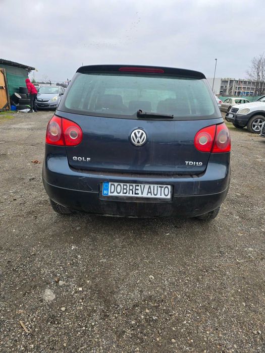 **САМО НА ЧАСТИ***  VW Golf Mk5 1.9TDI, 5 скорости