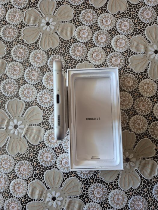 Samsung s21 fe отличен