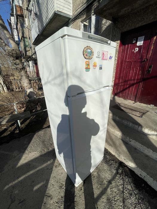 Холодильник indesid